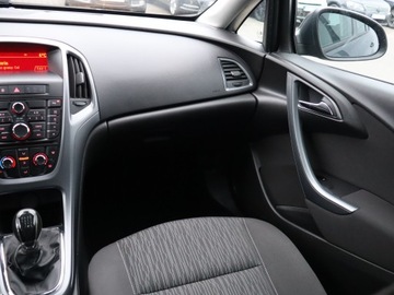 Opel Astra J Sports Tourer Facelifting 1.4 Turbo ECOTEC 120KM 2013 Opel Astra 1.4 T, Salon Polska, Serwis ASO, Klima, zdjęcie 7