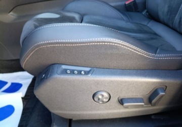 Peugeot 5008 II Crossover Facelifting 1.5 BlueHDi 130KM 2023 Peugeot 5008 GT EAT8 Jak Nowy 1.5 Diesel 130KM, zdjęcie 13