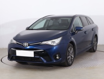 Toyota Avensis III Wagon Facelifting 2015 2.0 D-4D 143KM 2015 Toyota Avensis 2.0 D-4D, Salon Polska, Serwis ASO, zdjęcie 1