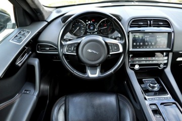 Jaguar F-Pace SUV 2.0 i4D 180KM 2019 Jaguar F-PACE 2.0 180KM Skóra Navi Led Kamera, zdjęcie 4