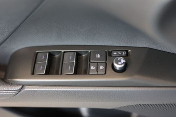 Toyota Camry IX Sedan 2.5 Hybrid Dynamic Force 218KM 2023 Toyota Camry 2.5 Hybrid Prestige CVT 2.5 Hybryda 218KM, zdjęcie 38