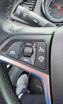 Opel Astra J GTC 2.0 BiTurbo CDTI 195KM 2013 Opel Astra GTC CDTI 195KM LED Infinity Xenon Skora 2.0 Diesel 195KM, zdjęcie 11