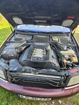 Audi A8 D2 Sedan 4.2 40V quattro 310KM 2000 Bordowe AUDI 4.2 quattro alcantara jasne wnętrze, zdjęcie 16