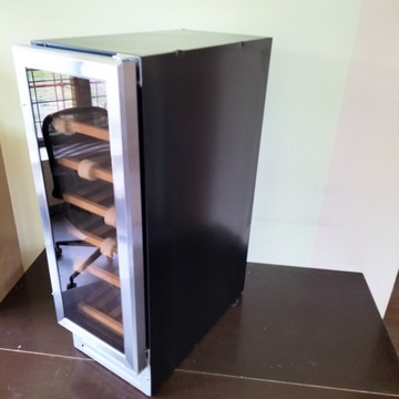 Встраиваемый холодильник для вина Culina Wine30.1 18 шт.
