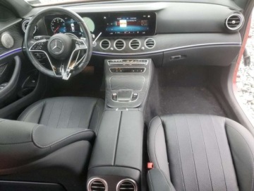 Mercedes Klasa E W213 2021 Mercedes-Benz Klasa E 350 4Matic 2021 2.0l 2.0 Benzyna 255KM, zdjęcie 8
