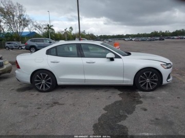 Volvo S60 III 2021 Volvo S60 T5 Momentum 2021 2.0 Benzyna 250KM, zdjęcie 6