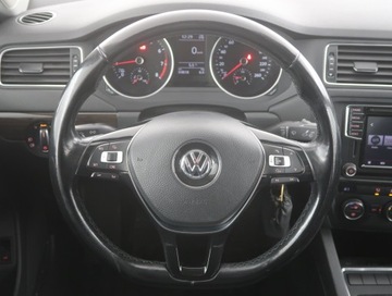 Volkswagen Jetta VI Sedan Facelifting 1.2 TSI 105KM 2017 VW Jetta 1.2 TSI, Salon Polska, 1. Właściciel, zdjęcie 14