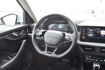 Skoda Kamiq Crossover Facelifting 1.0 TSI 115KM 2025 Skoda Kamiq SalonPL 115KM DSG SelectionWinter Premium ASO VAT23 Benzyna, zdjęcie 9