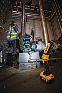 СОЕДИНЕННАЯ ЛАМПА DEWALT XR 18V ​​DCL050