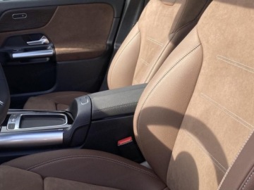 Mercedes GLA II Off-roader Facelifting 1.3 200 163KM 2025 MERCEDES-BENZ GLA 200 AMG Line Suv 1.3 (163KM) 2025, zdjęcie 7