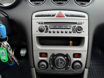 Peugeot 308 I SW 1.6 THP 156KM 2010 Peugeot 308 308 SW KLIMATYZACJA TEMPOMAT PANORAMA DACH GRZANE FOTELE GWARA, zdjęcie 9