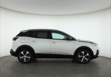 Peugeot 3008 II Crossover 1.2 PureTech 130KM 2018 Peugeot 3008 1.2 PureTech, Salon Polska, zdjęcie 5
