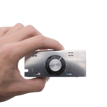 РЕГУЛЯТОР МОЩНОСТИ НАГРЕВАТЕЛЯ, СКОРОСТЬ, ТЕМПЕРАТУРА, НАПРЯЖЕНИЕ 4000 Вт, 0–220 В, РЕГУЛИРУЕМАЯ