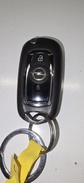 KLÍČEK OVLÁDAČ 39027352 OPEL ASTRA K