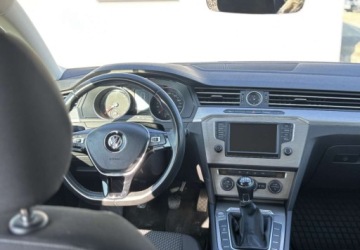 Volkswagen Passat B8 Variant 1.6 TDI BlueMotion SCR 120KM 2017 Volkswagen Passat Polski salon 1.6 Diesel 120KM, zdjęcie 14