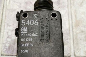 MOTOREK CENTRÁLNÍHO ZÁMKU OPEL ASTRA G ESTATE (F35_) 90460062 1.6L