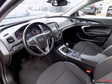 Opel Insignia I Sports Tourer Facelifting 2.0 CDTI ECOTEC 130KM 2014 Opel Insignia COSMO 130 Navi Parkdistance 2.0 Diesel 130KM, zdjęcie 17