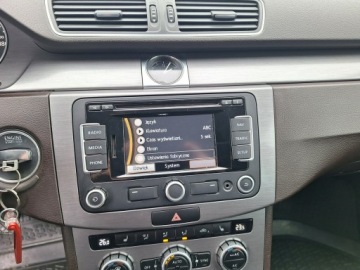 Volkswagen Passat B7 Variant 1.4 TSI BlueMotion 122KM 2013 Volkswagen Passat Klimatronik Nawigacja, zdjęcie 22