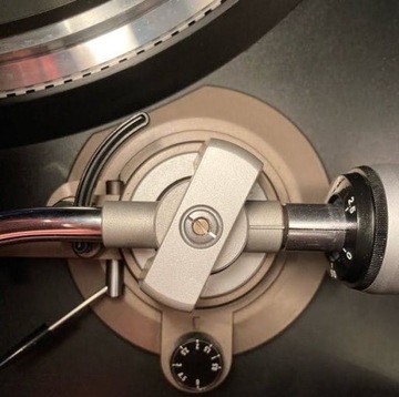 ПЛАСТИНА ДЛЯ НАСТРОЙКИ АНТИСКЕЙТИНГА VINYLSPOT ВЫВЕС 2 ММ Проигрыватель проигрывателя