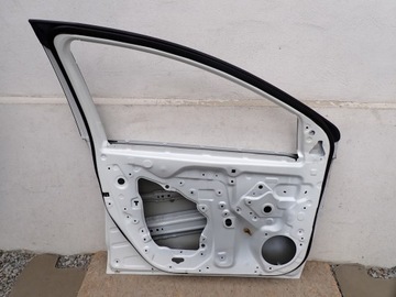 DVEŘE LEVÉ PŘEDNÍ LEVÝ TOYOTA YARIS 4 IV P21 2020- 67002K0020