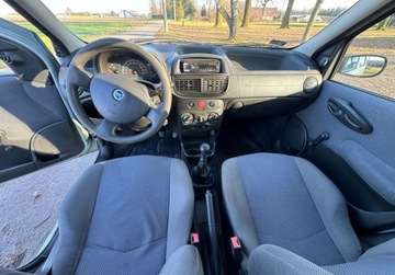 Fiat Punto II Hatchback 1.2 i 60KM 2003 Fiat Punto Lift, nowe badanie techniczne, nowe hamulce 1.2 Benzyna 60KM, zdjęcie 11