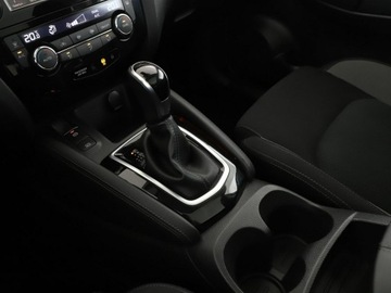Nissan Qashqai II Crossover Facelifting 1.5 dCi 115KM 2019 Nissan Qashqai N-Connecta automat panorama navi, zdjęcie 25