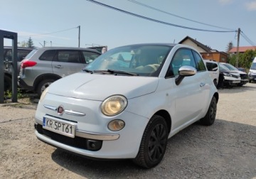 Fiat 500 II 2009 Fiat 500 2009. 1.3 DIESEL. Delikatnie uszkodzony tyl. Jezdzi 1.3 Diesel