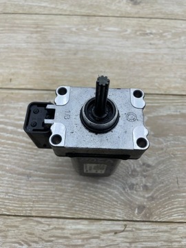 MOTOR REGULACE PŘEVODOVKY 0ME341601 PORSCHE TAYCAN