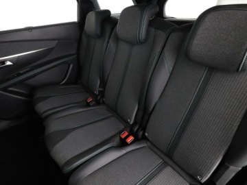 Peugeot 5008 II Crossover Facelifting 1.5 BlueHDi 130KM 2023 Peugeot 5008 AllurePack automat 7-os. virtual navi, zdjęcie 16