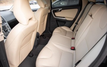 Volvo XC60 I SUV Facelifting 2.0 D4 DRIVE-E 190KM 2015 Volvo XC 60 D4 190KM SUMMUM Xenon Skora Navi Virtual Panorama El.Klapa Ful, zdjęcie 25