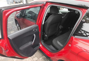 Peugeot 2008 I SUV Facelifting 1.2 PureTech 110KM 2016 Peugeot 2008 Peugeot 2008 1.2 Pure Tech Style SampS 1.2 Benzyna 110KM, zdjęcie 12