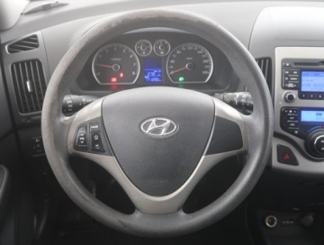 Hyundai i30 I CW 1.6 DOHC CVVT 126KM 2009 Hyundai i30 1.6 CVVT, Salon Polska, Klima, zdjęcie 13