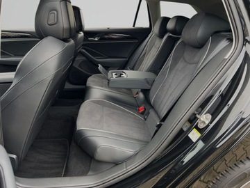 Volkswagen Passat B8 Variant Facelifting 2.0 TDI SCR 150KM 2024 Volkswagen Passat 2.0TDI 150KM Elegance DSG SerwisASO Acc Matrix Hak Navi, zdjęcie 10