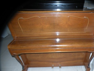 Стилизованное фортепиано от Fuchs & Mohr