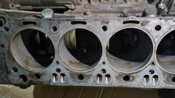 Блок двигателя BMW E60 M5 s85b50 V10