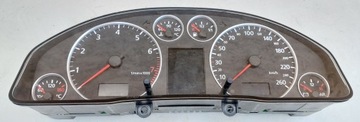 LICZNIK ZEGAR AUDI A6 C5 4B0920933J