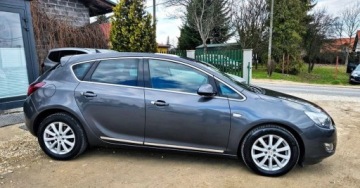 Opel Astra J Hatchback 5d 1.4 Turbo ECOTEC 120KM 2011 Opel Astra BENZYNA NAWIGACJA sportowe fotele super okazja polecamy, zdjęcie 10