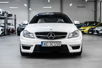 Mercedes Klasa C W204 2011 Mercedes C 63 AMG Coupe Performance 487KM, zdjęcie 2