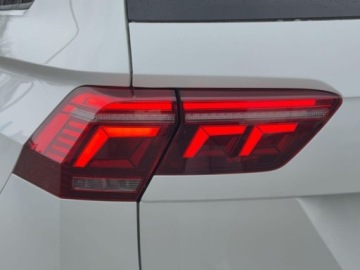 Volkswagen Tiguan II SUV Facelifting 2.0 TDI 200KM 2022 Volkswagen Tiguan 2.0 TDI SCR 4Mot R-Line DSG, Serwis ASO, Gwarancja, FV23, zdjęcie 12