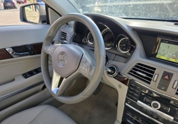 Mercedes Klasa E W212 Coupe 200 CGI BlueEFFICIENCY 184KM 2011 Mercedes-Benz Klasa E Wzorowy E 200 Coupe - 121Tkm - Bezwypadkowy 1.8, zdjęcie 11