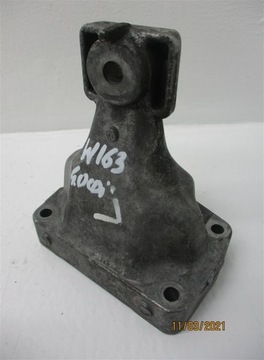 UCHYCENÍ MOTORU MERCEDES ML W163 4.0 CDI A6282230204