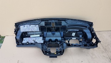 KONZOLA DESKA ROZDĚLOVAČE MERCEDES W176 DEMONTÁŽ