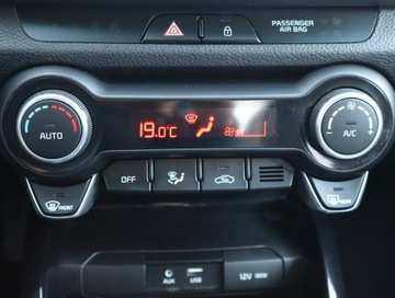 Kia Stonic Crossover 1.0 T-GDI 120KM 2020 Kia Stonic 1.0 T-GDI, Salon Polska, Serwis ASO, zdjęcie 12