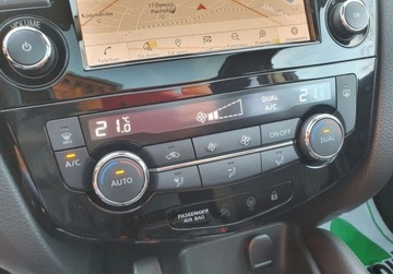 Nissan Qashqai II Crossover Facelifting 1.3 DIG-T 140KM 2021 Nissan Qashqai Panorama Kamera 360 Hands Free GetHelp 1.3 Benzyna, zdjęcie 15