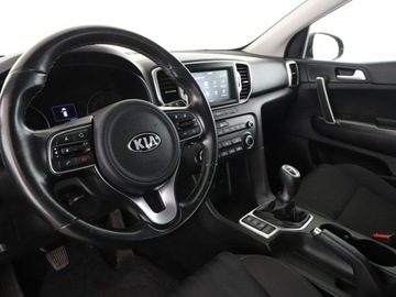 Kia Sportage IV SUV Facelifting 1.6 GDI 132KM 2018 Kia Sportage Bi-Xenon Navi Kamera cofania, zdjęcie 13