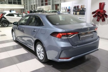 Toyota Corolla XII Sedan 1.5 VVT-i 125KM 2021 Toyota Corolla 1.5 Comfort 1.5 Benzyna 125KM, zdjęcie 3