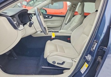 Volvo XC60 II 2022 Volvo XC 60 Auta z USA - Zapytaj o wiecej ofert 2.0 Benzyna 197KM, zdjęcie 10