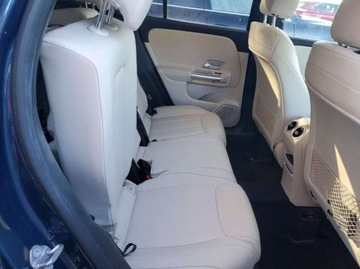 Mercedes GLA II Off-roader 2.0 250 224KM 2021 Mercedes-Benz GLA 2.0 221 KM, 4Matic, 12 tys. km 2.0 Benzyna 224KM, zdjęcie 5