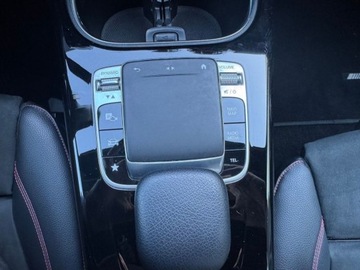 Mercedes Klasa A W177/V177 Hatchback 1.3 200 163KM 2019 Mercedes-Benz Klasa A 1.3 Benzyna 163KM, zdjęcie 19