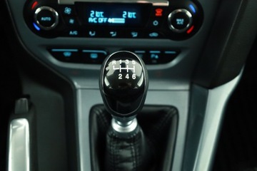 Ford Focus III Kombi 1.0 EcoBoost 125KM 2012 Ford Focus 1.0 EcoBoost, Xenon, Klima, zdjęcie 13